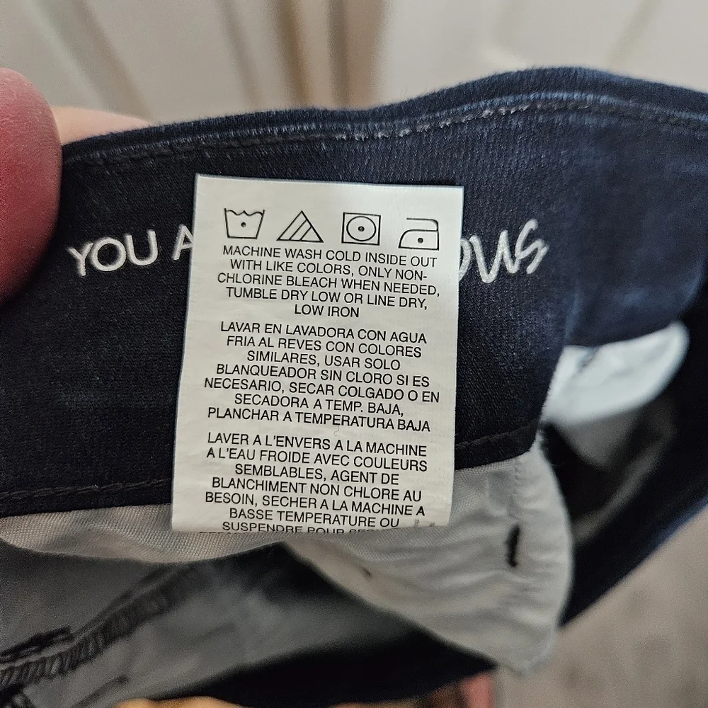 Lee Natural Fit Barely Bootcut Pull On Jeans Size 12 Short